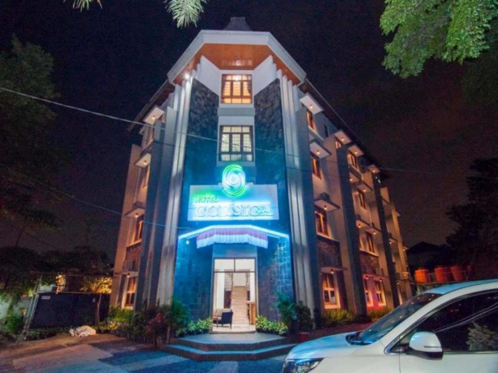 Corsica Hotel Bandung Exterior photo